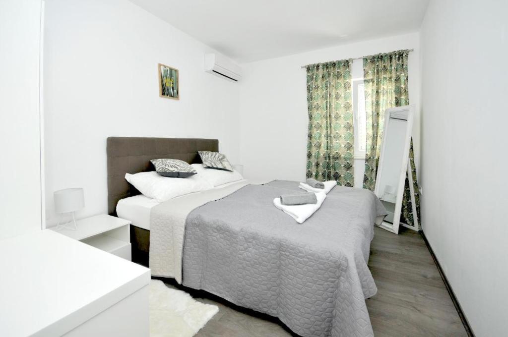 Villa Carolina Trogir Exterior foto